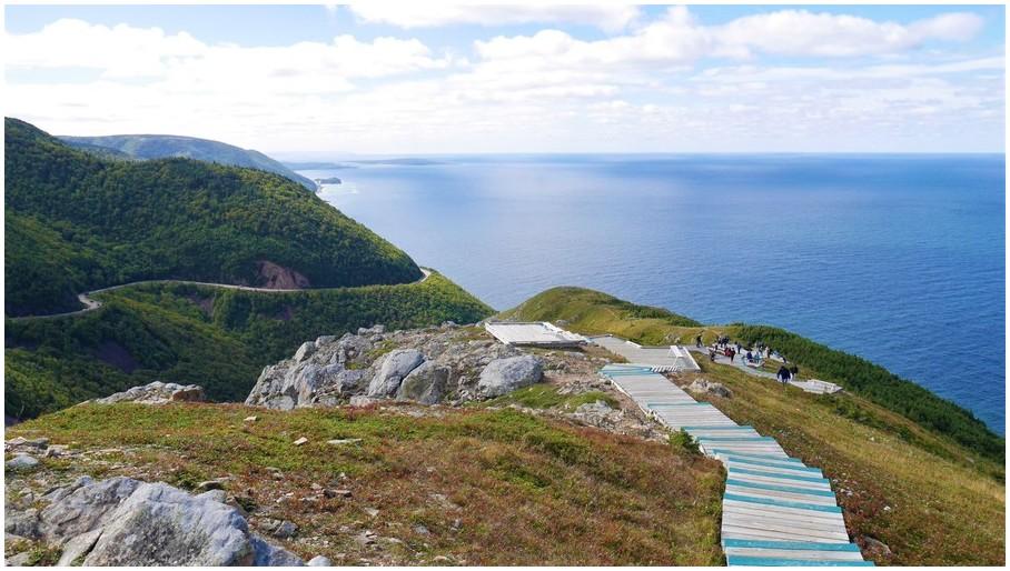 Canada; Top 10 places to visit this autumn!